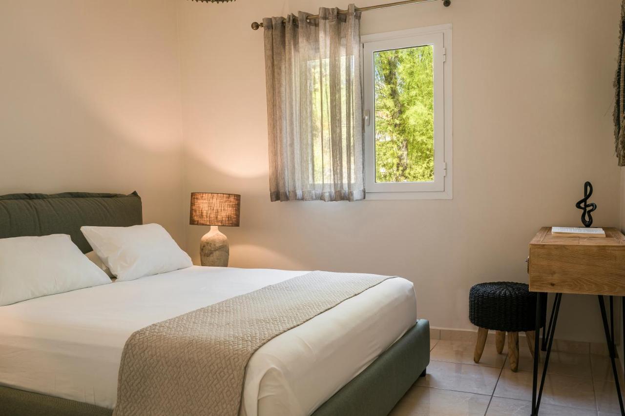 Villa Thalassa Kefaloniaprivatevillas Τραπεζάκι Εξωτερικό φωτογραφία