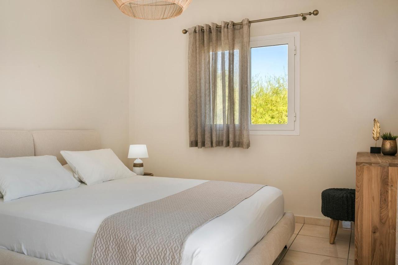 Villa Thalassa Kefaloniaprivatevillas Τραπεζάκι Εξωτερικό φωτογραφία