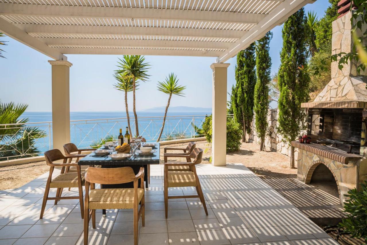 Villa Thalassa Kefaloniaprivatevillas Τραπεζάκι Εξωτερικό φωτογραφία