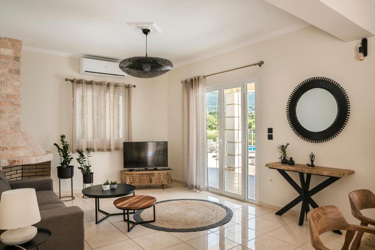 Villa Thalassa Kefaloniaprivatevillas Τραπεζάκι Εξωτερικό φωτογραφία